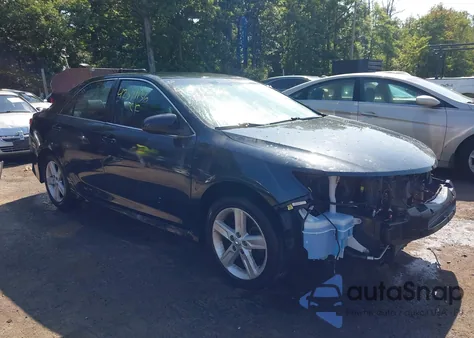 2013 Toyota Camry Se z USA, uszkodzony, nr VIN 4T1BF1FK6DU700542